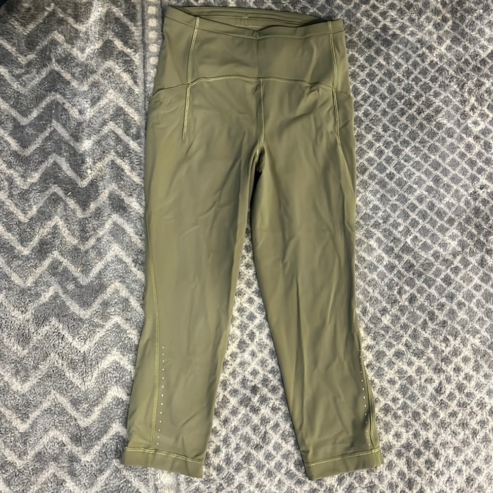 Lululemon Fast and Free 23” Size 6 in Bronze Green
